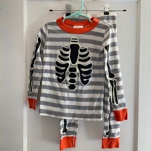 100US 4 Hannna Andersson PJs skeleton glow in the dark striped pajamas Halloween